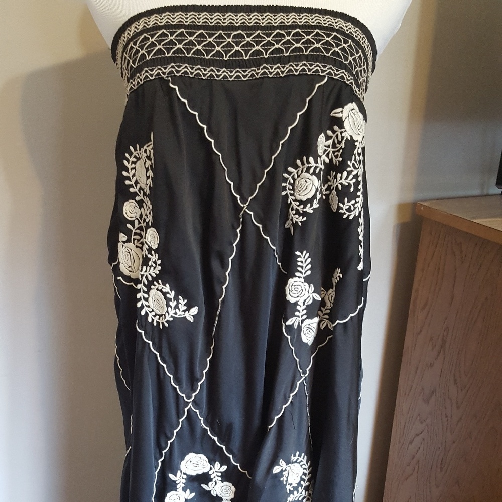 Like new ~ Ivy Jane gorgeous silk boho maxi skirt (or dress) with ornate detail